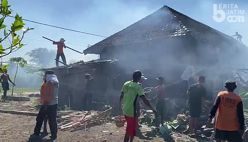 Rumah Warga Lamongan Ludes Terbakar, Kerugian Capai Rp 10 Juta