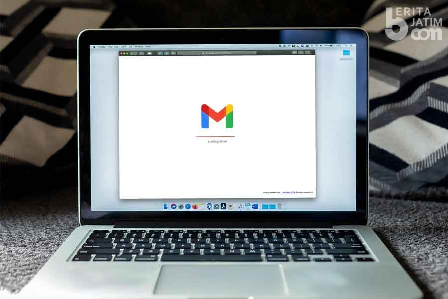 Ilustrasi akun Gmail (Foto: Solen Feyissa, unsplash)