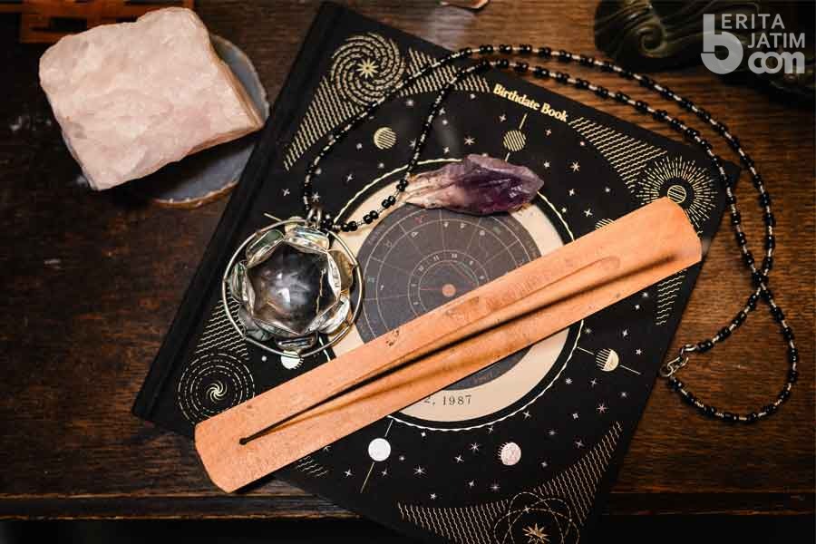 5 Zodiak Ini Butuh Waktu Lebih Untuk Jatuh Cinta