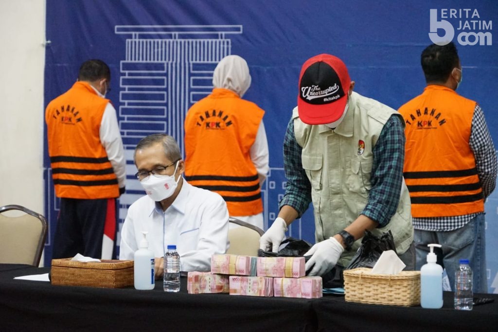 KPK Periksa Tiga Pejabat Pemkab Probolinggo Dalam Kasus Seleksi Jabatan