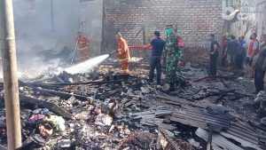 Rumah Warga Sumenep Kebakaran , Kerugian Capai Rp 700 Juta