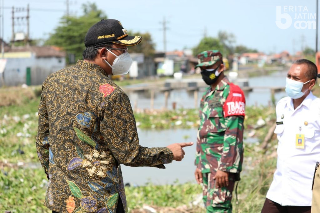 Jelang Musim Hujan, Gus Muhdlor Ajak Begini di Sungai