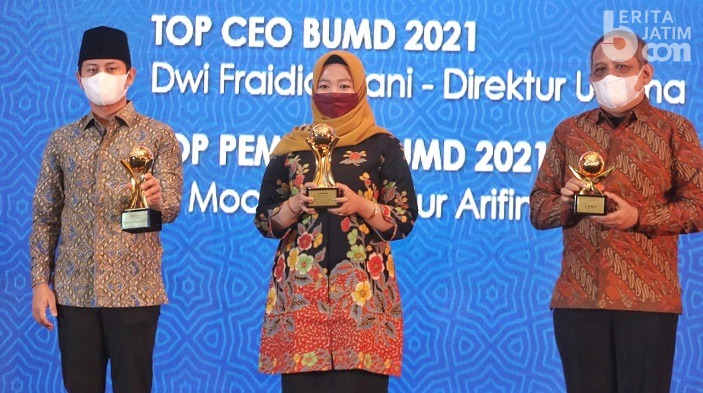Bupati Trenggalek Dinobatkan Sebagai Top Pembina BUMD 2021