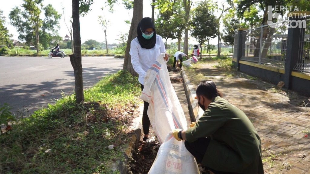 Bunda Fey Harap Aksi World Cleanup Day Jadi Kebiasaan Baik untuk Lebih Peduli Lingkungan