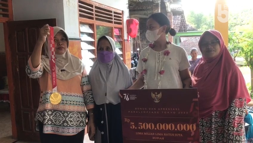Dapat Bonus Rp5,5 Milyar dari Presiden Jokowi, Peraih Emas Paralimpiade Tokyo 2020, Khalimatus Sadiyah Ingin Investasi