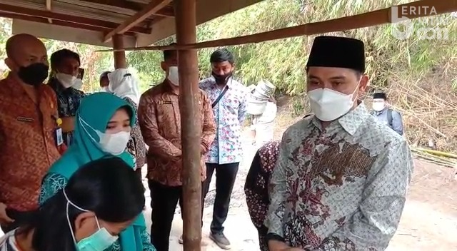 Wabup Mojokerto Kunjungi Korban Pencabulan 2 Kakek