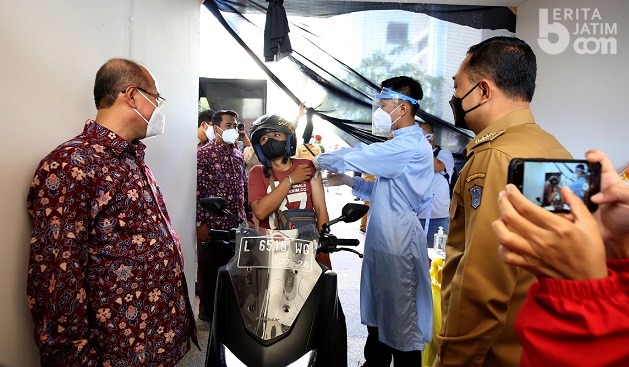 Wali Kota Eri juga Beri Nama Kursi Cerdas Disabilitas UM Surabaya foto beritajatim.com