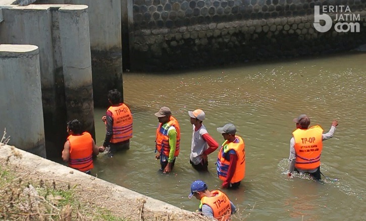 Tercebur ke Anak Sungai Brantas, Warga Kediri Ditemukan Jadi Mayat