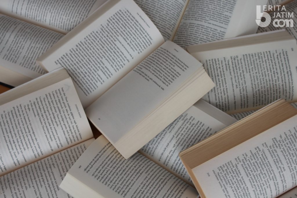 Suka Baca? Ini Daftar Novel Bertema Persahabatan yang Paling Populer