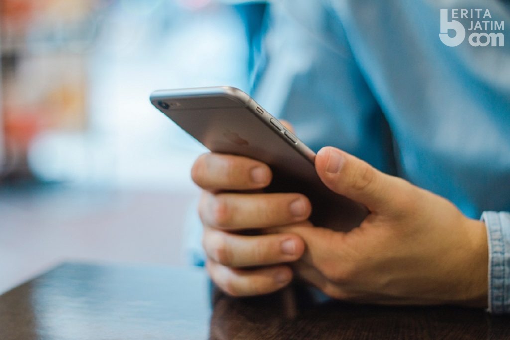 Ingin Akses HP Kamu Tetap Aman? Waspada Bahaya Tapjacking Ilustrasi HP. (Foto: Edorna, Pexels)