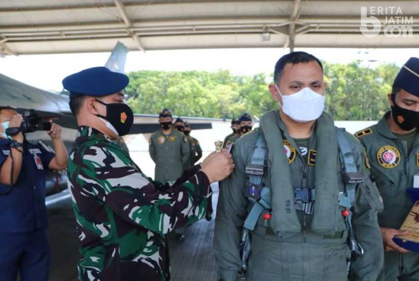 Lettu Pnb Hangga “Rocket” Dwipayana Putra Raih 1.000 Jam Terbang