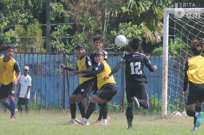 Sesuaikan Waktu Pertandingan, Madura FC Latihan Siang Hari