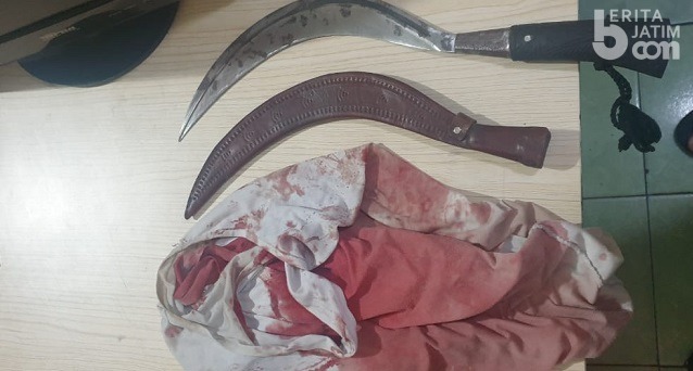 Niat Tagih Utang, Kakak Beradik di Surabaya Dibabat Celurit