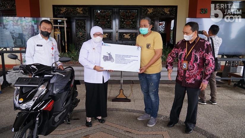 Vaksinasi, Tiga Warga Sumenep Dapat Hadiah Sepeda Motor