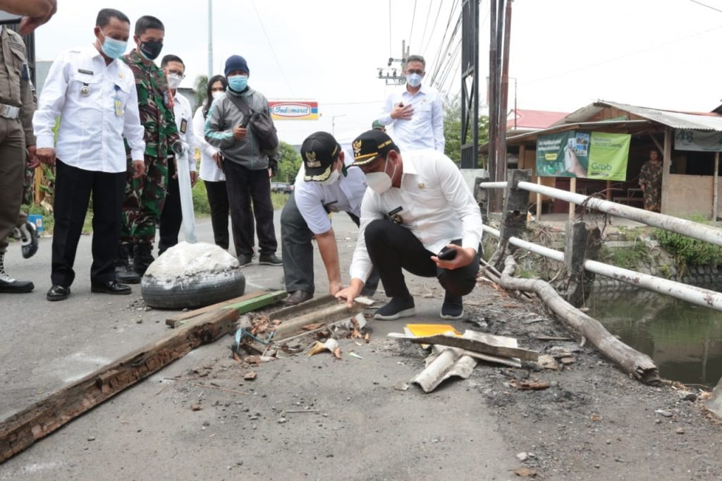 Dapat Laporan Jembatan Rusak, Wabup Sidoarjo H Subandi Langsung Sidak