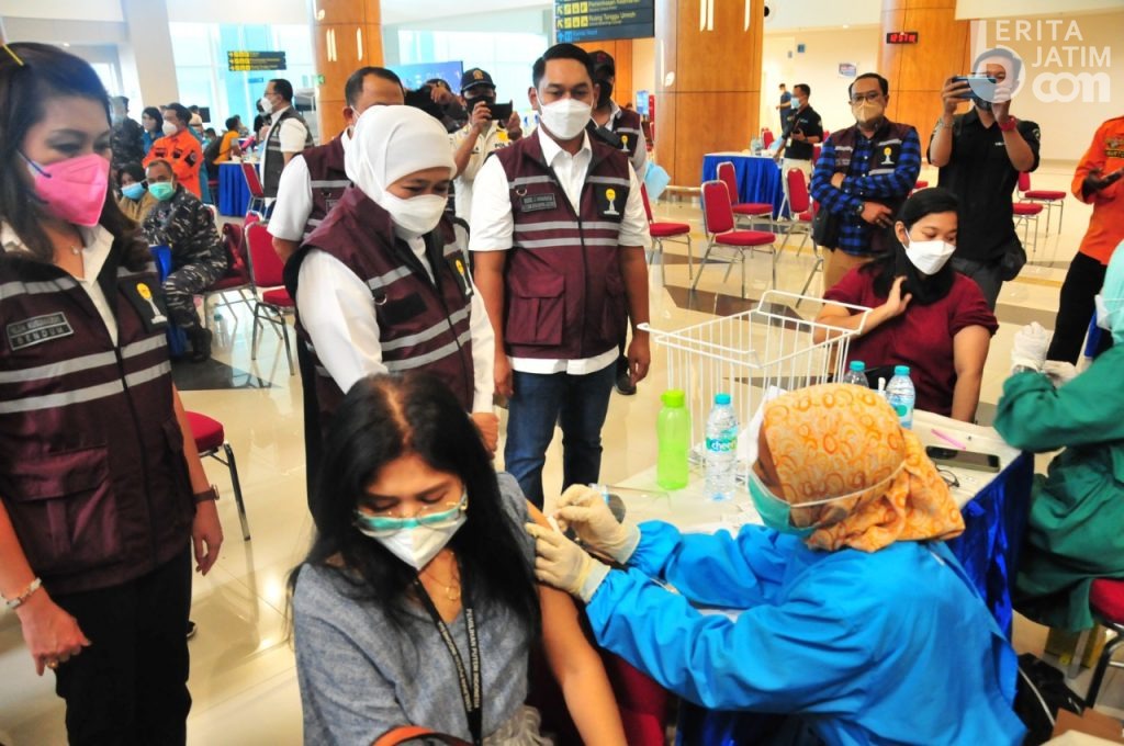 Khofifah Apresiasi Upaya HIPMI Jatim Lakukan Percepatan Vaksinasi Covid-19