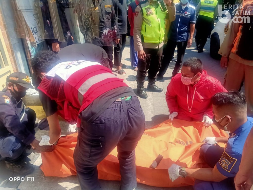 Habis Antar Penumpang, Tukang Becak di Surabaya Meninggal