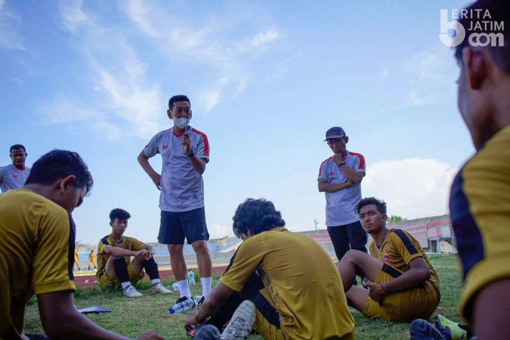 Kalah dari Gresik United, Bupati Kediri Harap Pemain Persedikab Tetap Semangat