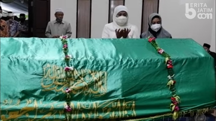 Gubenur Jatim Lepas Jenazah Wakil Wali Kota Mojokerto