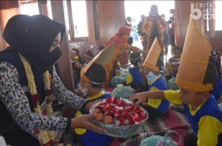 Bunda PAUD Kabupaten Mojokerto Dorong Konsumsi Telur Setiap Hari