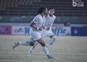 Kalahkan Persija, Arema Masuk 4 Besar