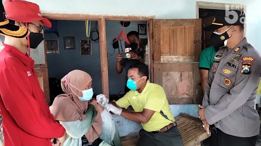 Dinilai Cukup Proaktif, BIN Jatim Door to Door Vaksin Warga Mojokerto