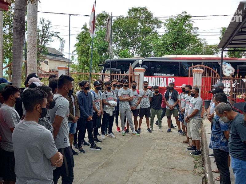 Madura FC Jalani ‘Road Show’ Uji Coba Pertandingan Lima Tim