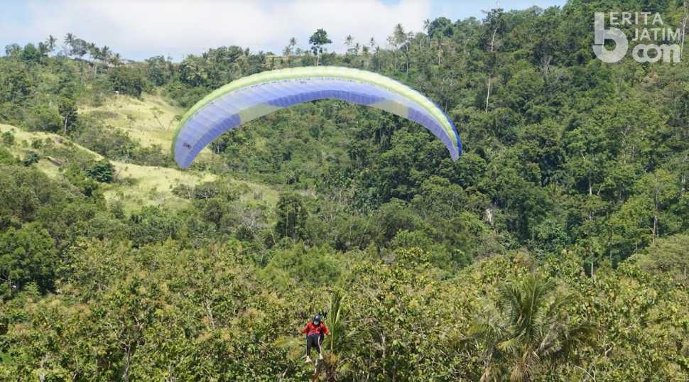 Paralayang Jatim Optimistis Kawinkan Emas Putra dan Putri