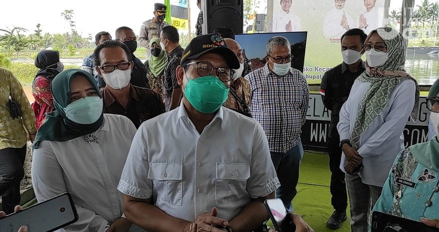 Mendes PDTT Sebut Budidaya Ikan Koi Sistem IoT di Blitar Bisa Pupus Kemiskinan