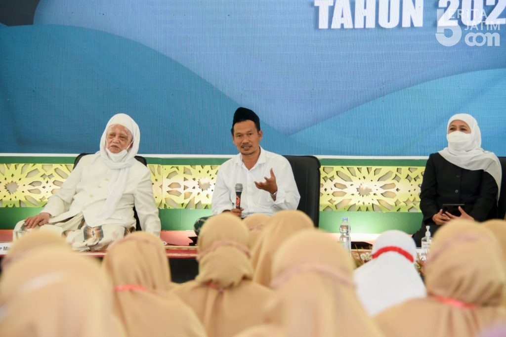Gubernur Jatim Ingatkan Pesan Bung Karno Saat Hadiri Peringatan Maulid Nabi