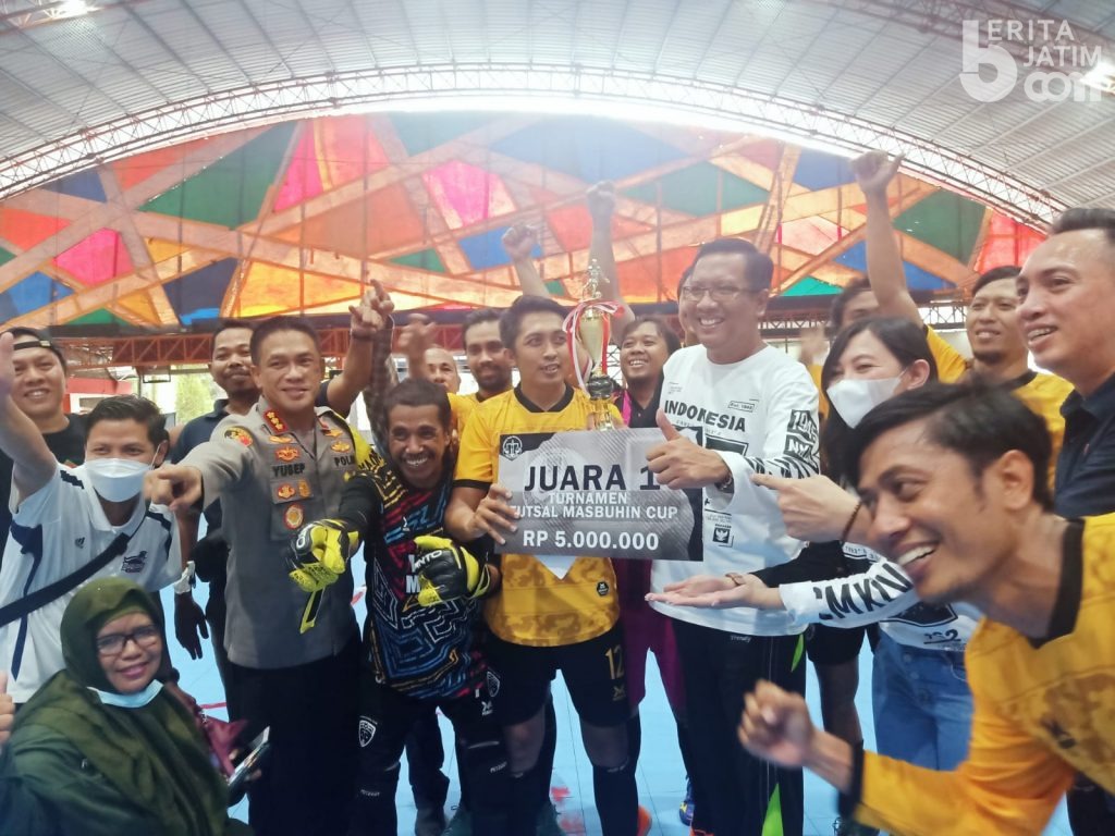 Wankum FC Rebut Tropy Turnamen Futsal Masbuhin Cup 2021