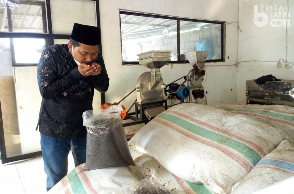 Dari Santri Menjadi Pengusaha Kopi