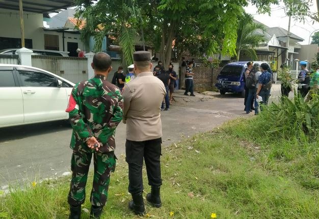 Densus 88 Tangkap Warga Gresik saat Antar Anak Sekolah