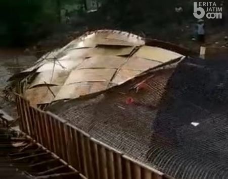 Proyek Rehabilitasi Jembatan Bogem Magetan Rusak Diterjang Banjir