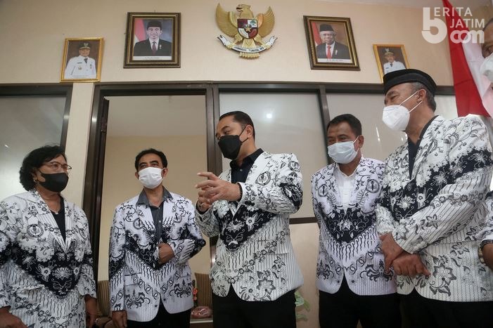 Pemkot Ajak PGRI Majukan Pendidikan di Surabaya