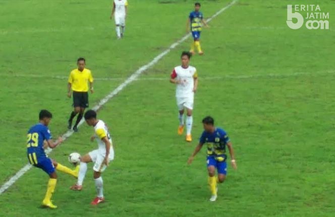 Diwarnai 2 Kartu Merah, Banyuwangi Putra Kalahkan Persid Jember