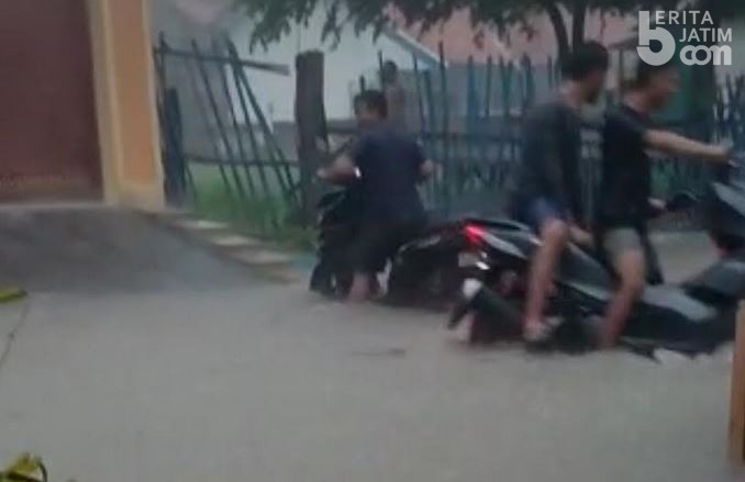 Selokan Mampet, Sampang Dilanda Banjir