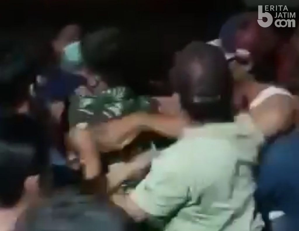 Diduga Aniaya Anak Tiri Hingga Meninggal, Bapak di Sidoarjo Dimassa