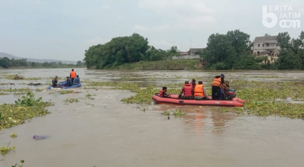 Perahu Terbalik di Perbatasan Tuban-Bojonegoro, Dishub Jatim: Warga Tetap Bandel