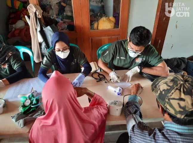 Korban Banjir Kota Batu Dapat Bantuan Tenaga Medis dari KONI Jatim