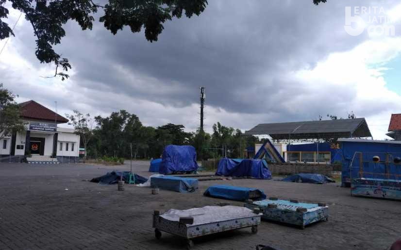 Hujan Tiap Hari, Warga Sampang Dihantui Banjir Meluapnya Sungai