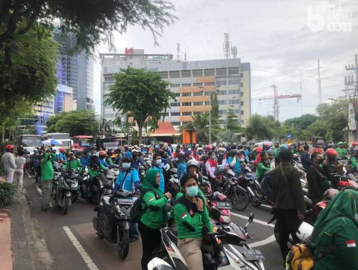 Belum Bertemu Khofifah, Buruh Jatim Ancam Menetap di Grahadi
