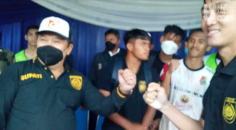 Bupati Jember Minta Maaf Gara-gara Bus PSIL Jadi Sasaran Vandalisme