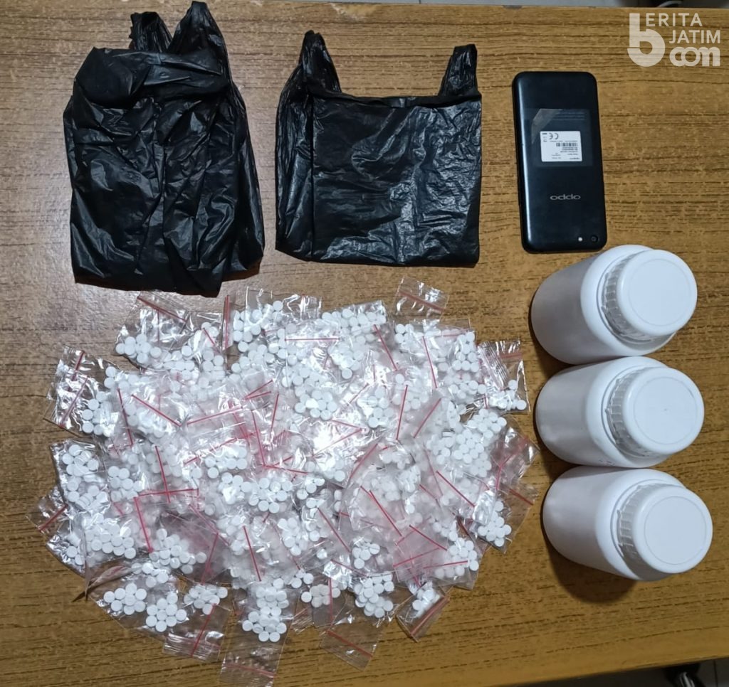 Gerebek Rumah di Mojokerto, 4.160 Butir Dobel L Diamankan dari Bebek