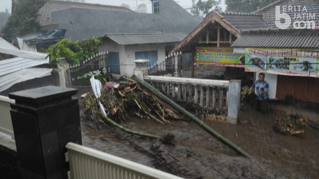 Banjir Bandang Melanda Kota Batu