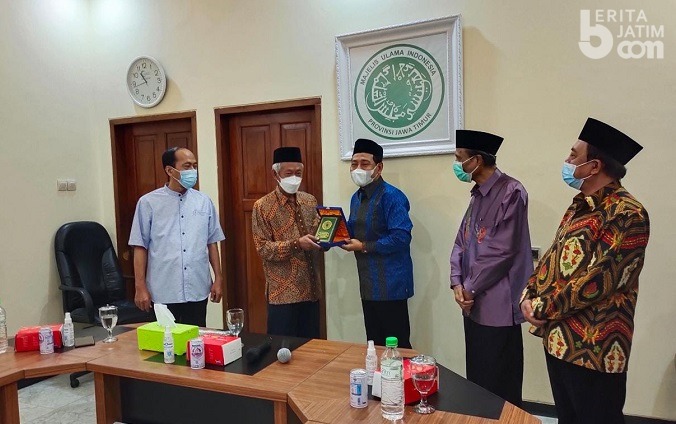 Muhammadiyah Bantu Donasi Gedung , Kiai Mutawakil: MUI Tenda Besar Umat Islam