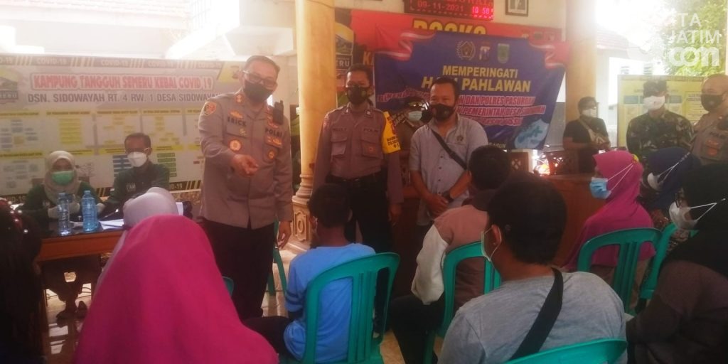 Kapolres dan Dandim Pasuruan Pantau Vaksinasi Massal di Beji
