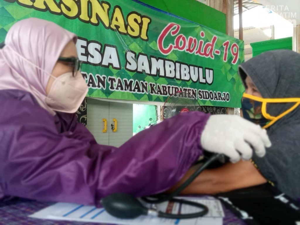 Vaksinasi Lansia, Ika Unair Sidoarjo Gunakan Pendekatan Khusus