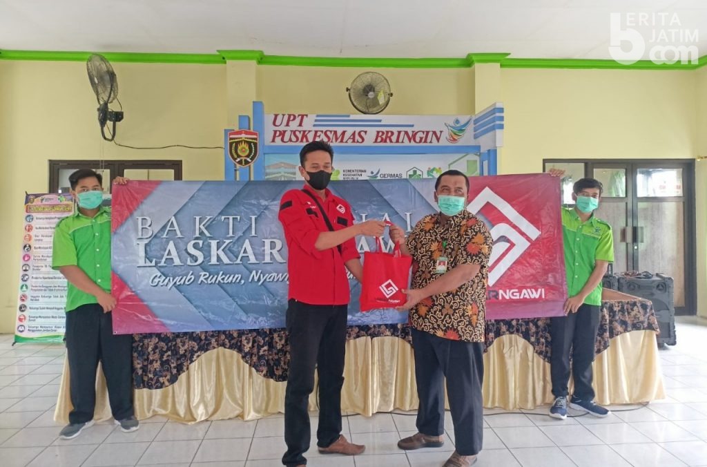 Milad Ke-2, Laskar Ngawi Berbagi Bingkisan Untuk Para Nakes