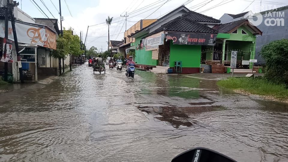 Diguyur Hujan Deras, Sejumlah Kawasan di Kota Sumenep Terendam Air